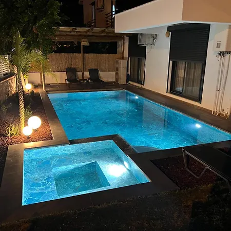Casa Oliva 3 With Sauna Jakuzzi Pool&bbq * Fethiye