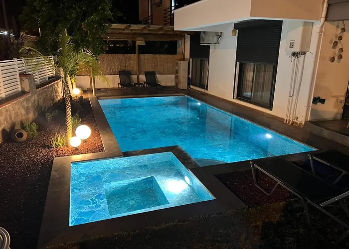 Casa Oliva 3 With Sauna Jakuzzi Pool & Bbq * Фетхие